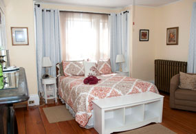 Candlebay Inn Freeport Maine Bayberry Room