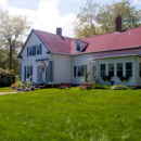 Spring at Candlebay Inn in Freeport, Maine